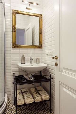 Апартаменты Stylish & Modern Studio Apartments Old Town by Houseys Вильнюс Апартаменты-студио-7